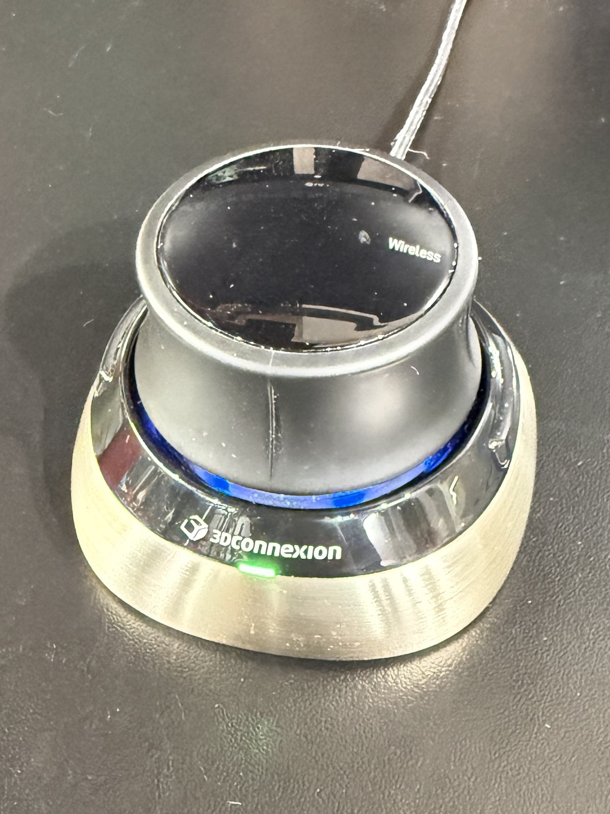 3DConnexion SpaceMouse Wireless 本体