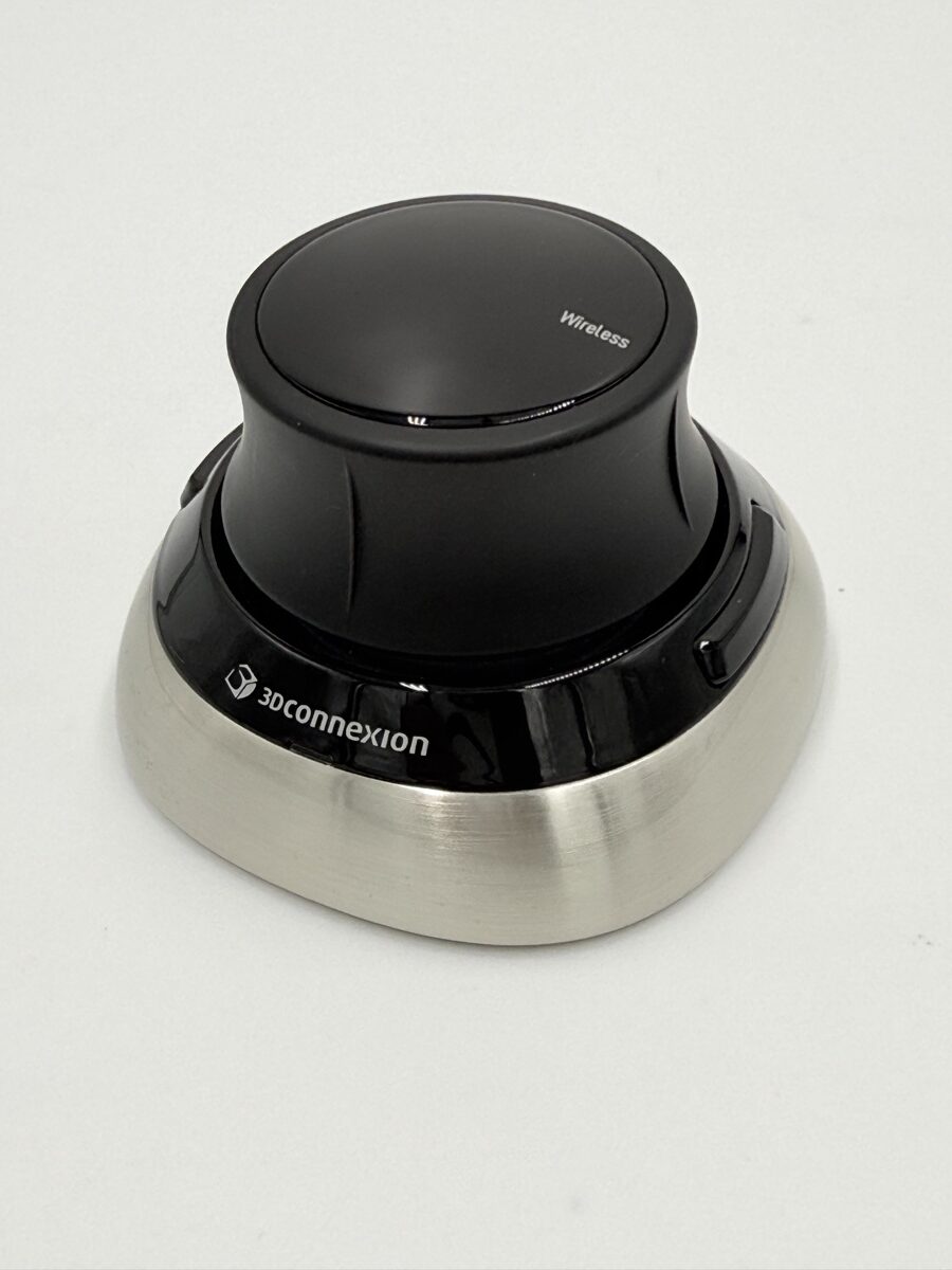 3DConnexion SpaceMouse Wireless 本体ノブを3軸同時に動かしてCADモデルを回転・移動できる3Dマウス
